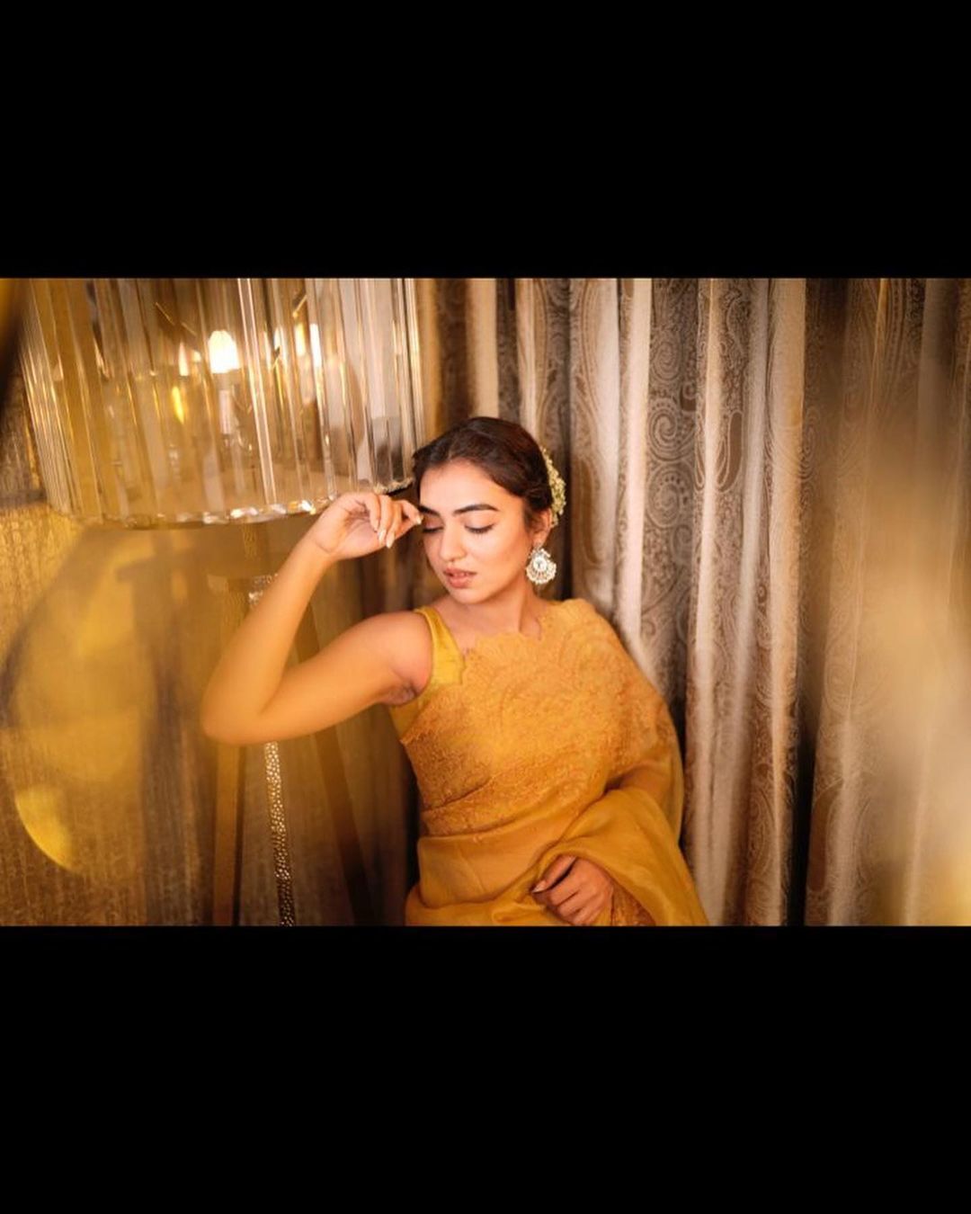 സാരിയില്‍ മിന്നുന്ന അഴകുമായി നസ്രിയ; ഇത് പൊളിച്ച ലുക്കെന്ന് ആരാധകര്‍