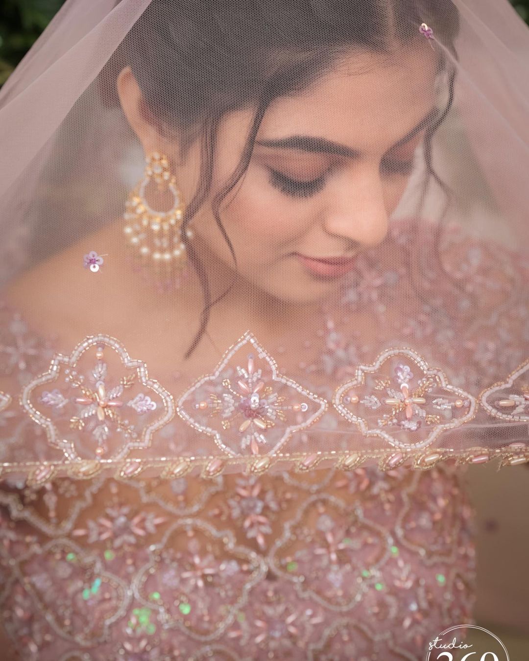 പുതുപുത്തന്‍ മേക്കോവറില്‍ നിഖില വിമല്‍; എന്തൊരു അഴകാണെന്ന് ആരാധകര്‍