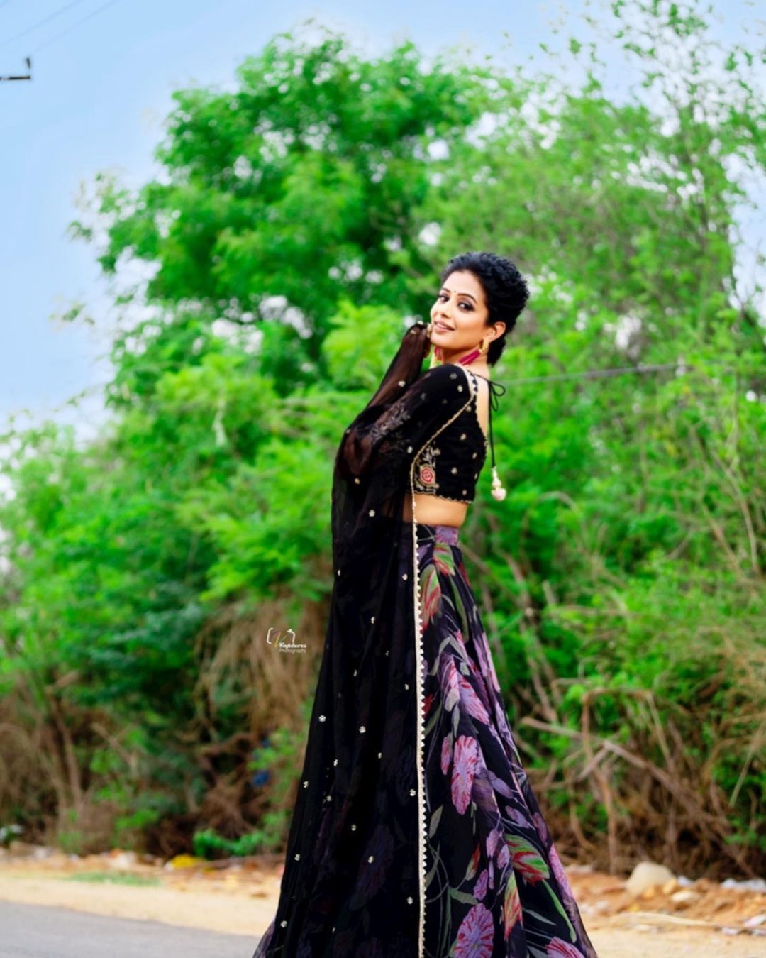 ഡ്രെസ് ഏതായാലും സൗന്ദര്യത്തിന്റെ പര്യായം... അതാണ് പ്രിയാമണി