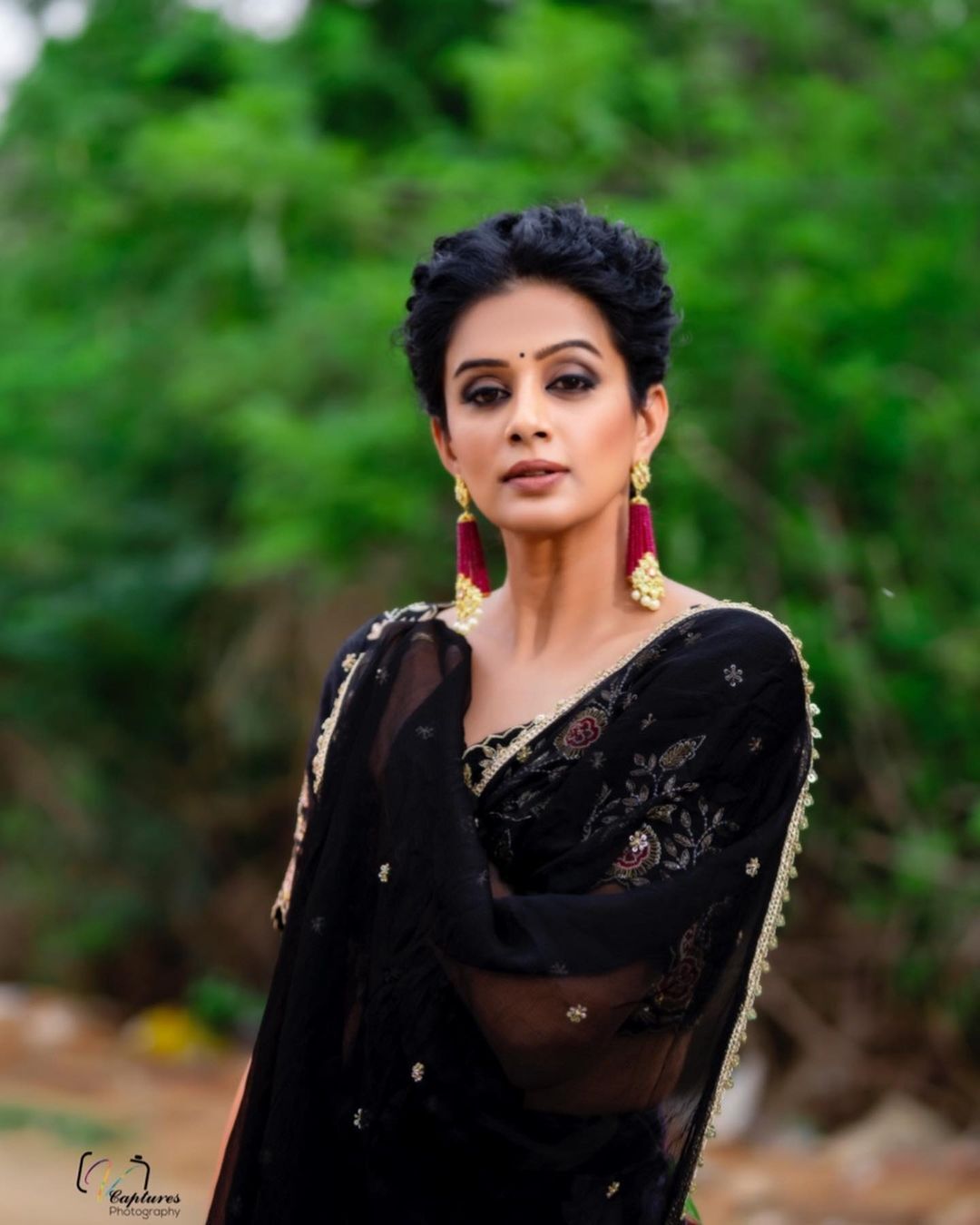 ഡ്രെസ് ഏതായാലും സൗന്ദര്യത്തിന്റെ പര്യായം... അതാണ് പ്രിയാമണി