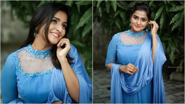 നീലത്താമരയായി രമ്യ നമ്പീശന്‍; ഇത് അടിപൊളി ലുക്കെന്ന് ആരാധകര്‍