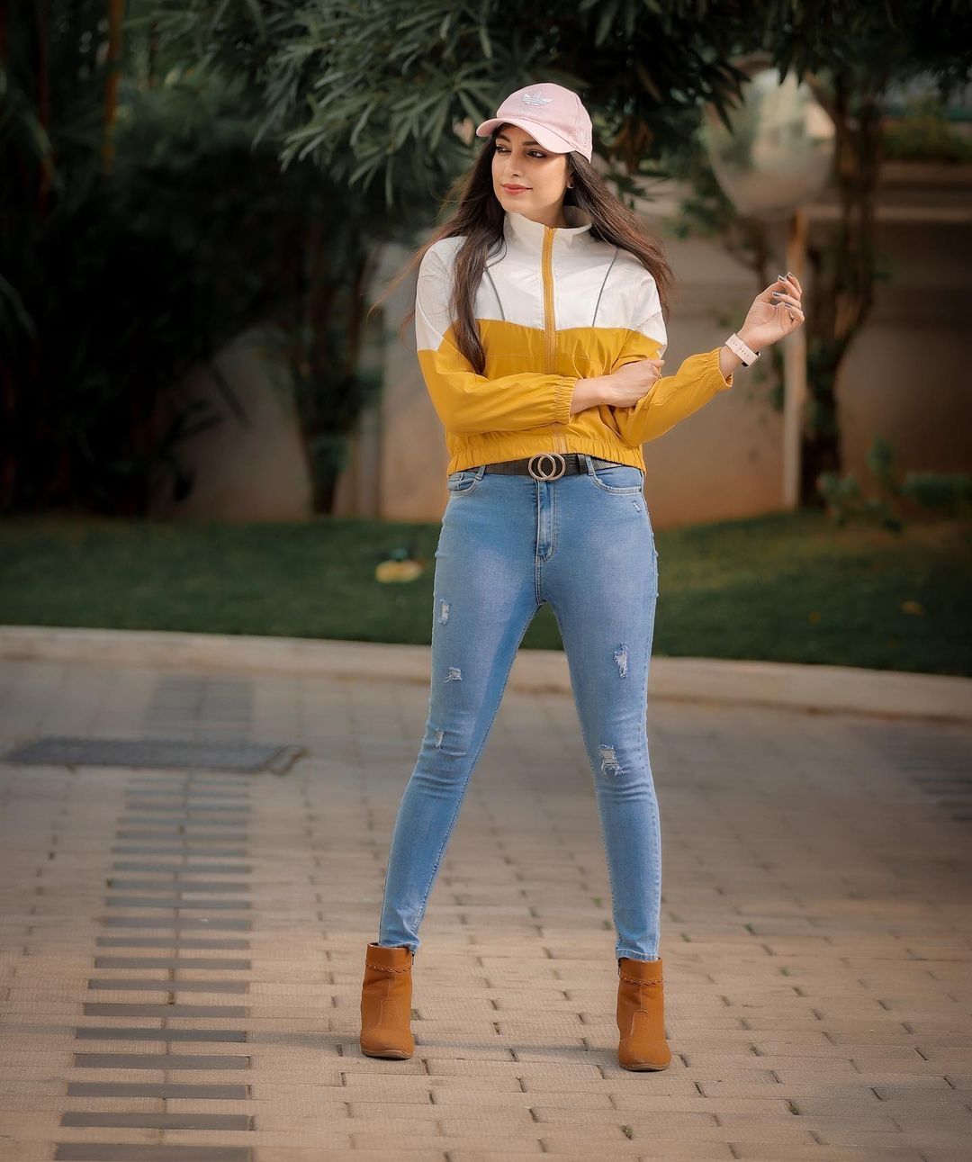 ഫിറ്റ്‌നെസ് ആണ് സാറേ മെയിന്‍; റിതുവിന്റെ കിടിലന്‍ വര്‍ക്കൗട്ട് ചിത്രങ്ങള്‍, വൈറല്‍