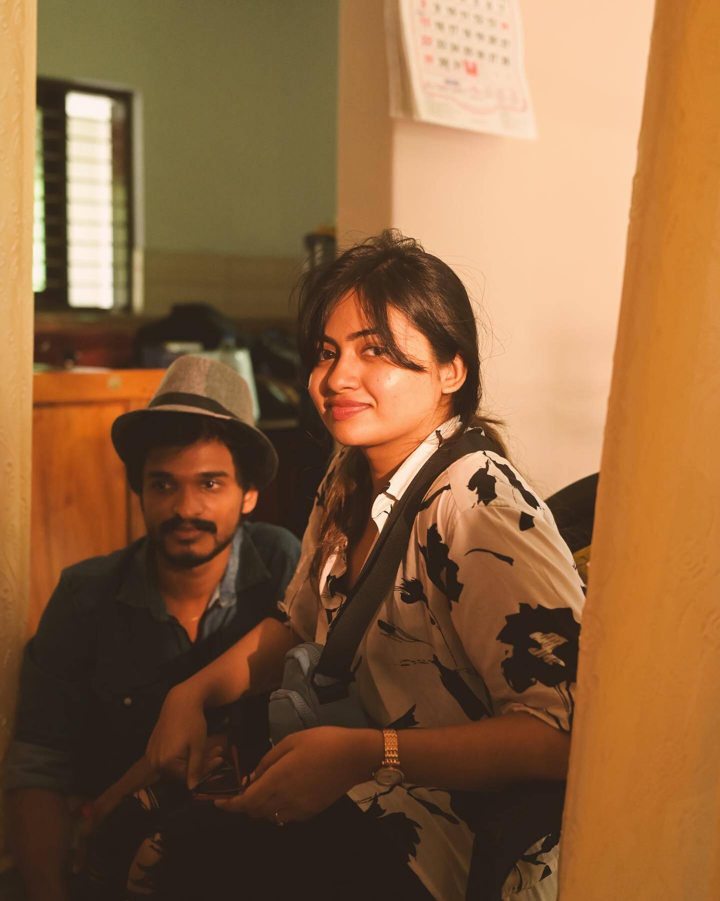 സ്റ്റാര്‍ട്ട്.... ക്യാമറ... ആക്ഷന്‍..; സംവിധായിക വേഷത്തില്‍ ഷാലിന്‍; കലക്കിയല്ലോയെന്ന് സോഷ്യല്‍ മീഡിയ