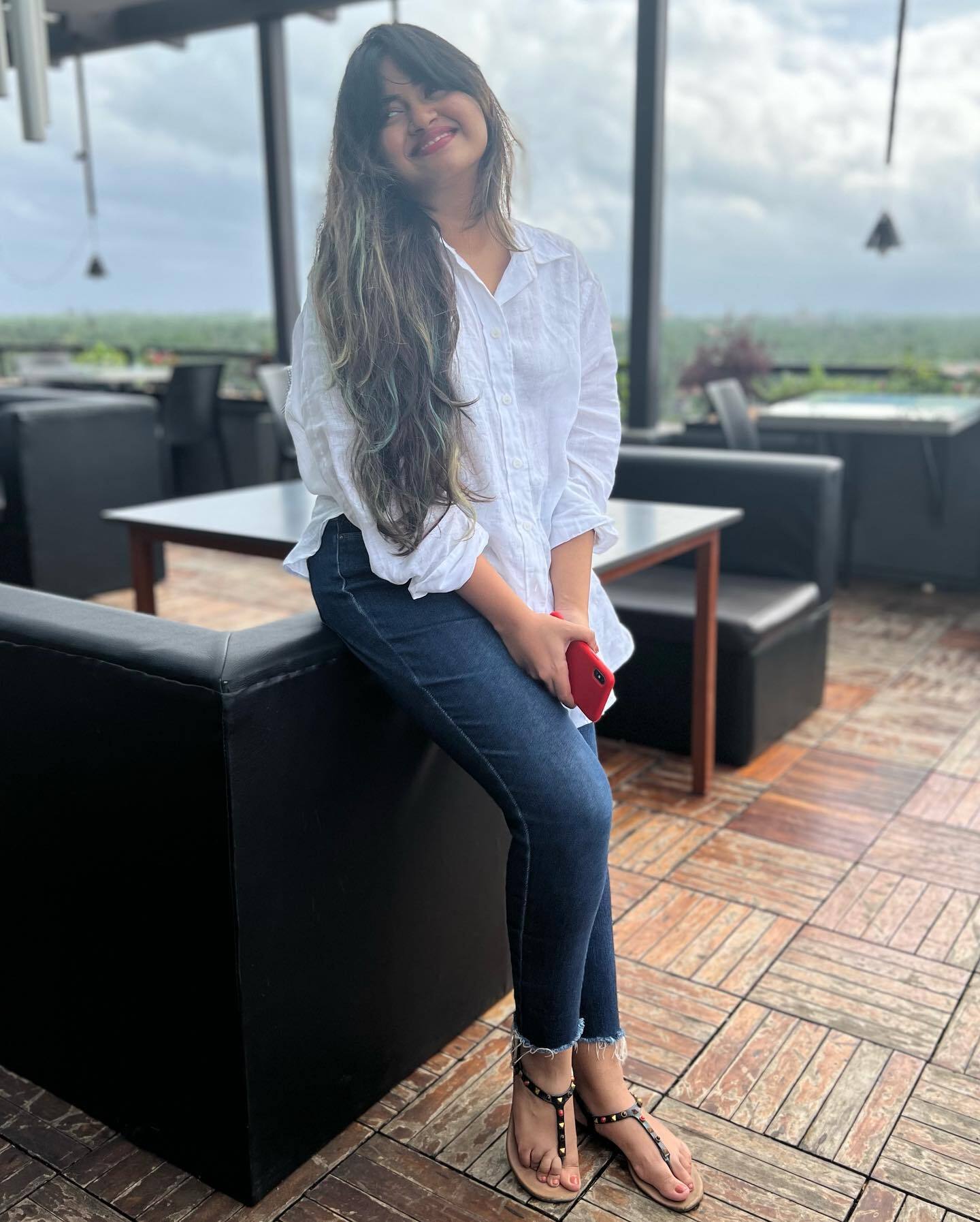 സ്റ്റാര്‍ട്ട്.... ക്യാമറ... ആക്ഷന്‍..; സംവിധായിക വേഷത്തില്‍ ഷാലിന്‍; കലക്കിയല്ലോയെന്ന് സോഷ്യല്‍ മീഡിയ