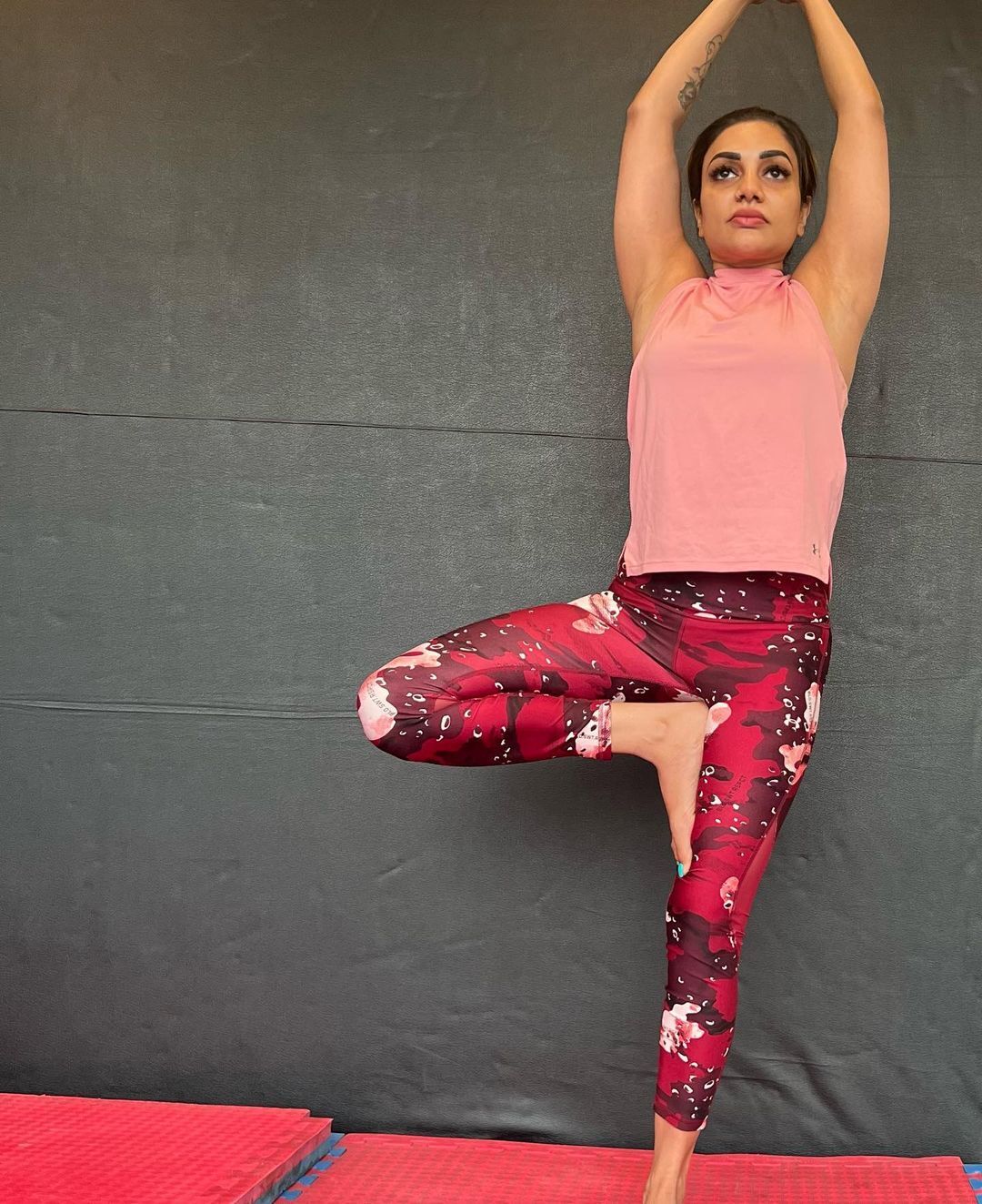 റിമി... എന്നാലും ഇതൊക്കെ എങ്ങനെ സാധിക്കുന്നു? ഗായികയുടെ പുത്തൻ ലുക്കിൽ കണ്ണ് തള്ളി ആരാധകർ