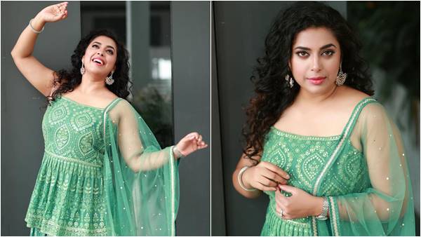 എന്നാ നോട്ടമാ ഇത് !; ഫാൻസ് പിളേളർ വീണു പോകും: ട്രെന്ഡിനൊപ്പം ക്യൂട്ടാണ് ജുവൽ മേരി