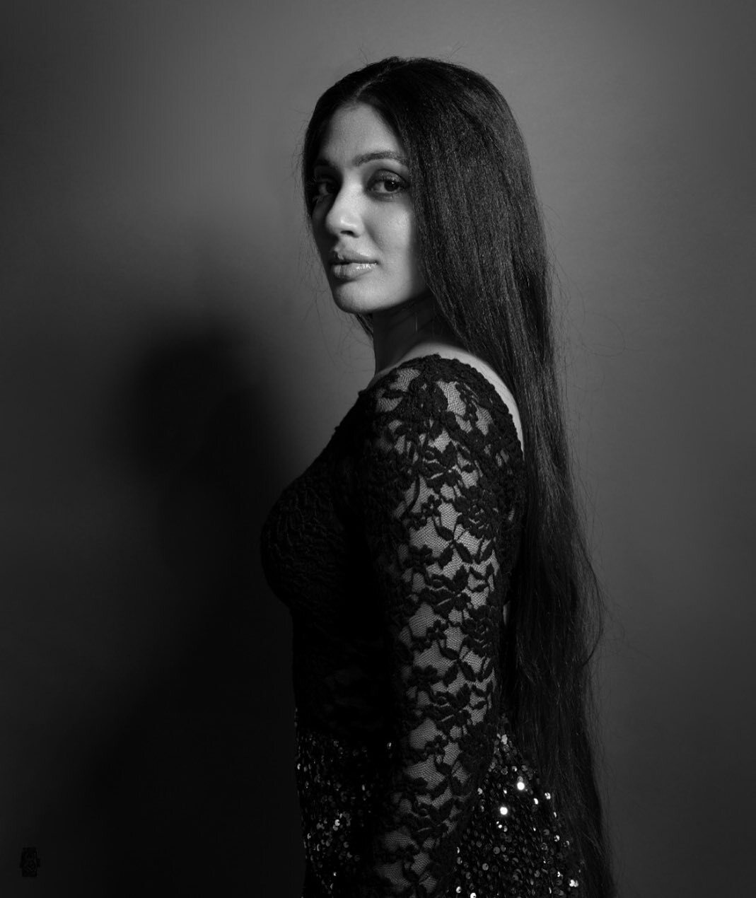 വീണ എന്നും ക്യൂട്ടാണ്; ഈ പുതിയ ലുക്ക് ഞങ്ങള്‍ക്കും ഇഷ്ടപ്പെട്ടു, വൈറല്‍ ചിത്രങ്ങള്‍