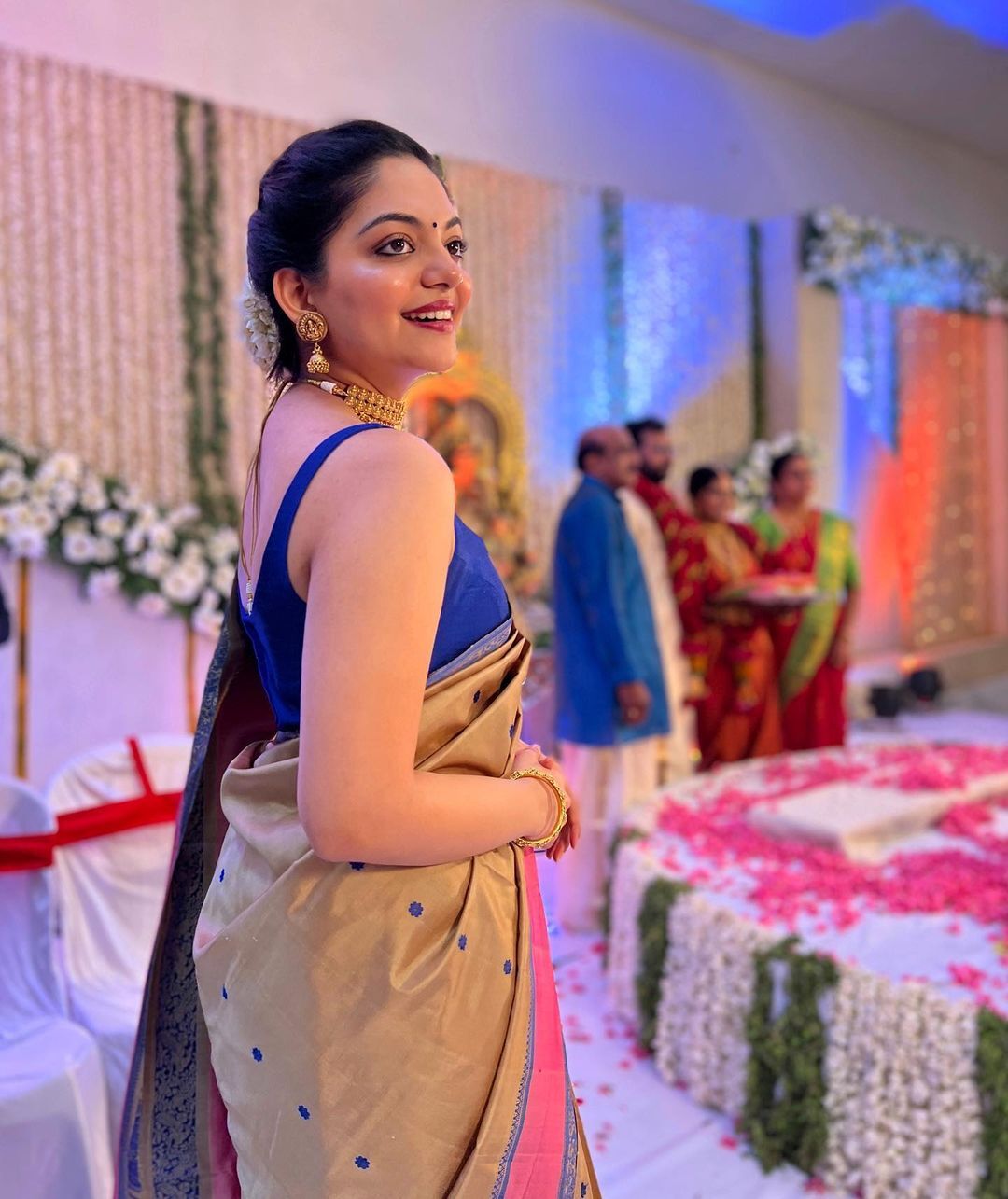 അഹാന ഹോട്ട് ലുക്കില്‍ പൊളിക്കുകയാണ്.... ക്യൂട്ട്‌നെസ് കൂടിയിട്ടുണ്ടെന്ന് ആരാധകര്‍, എന്തായാലും ചിത്രങ്ങള്‍ വൈറല്‍