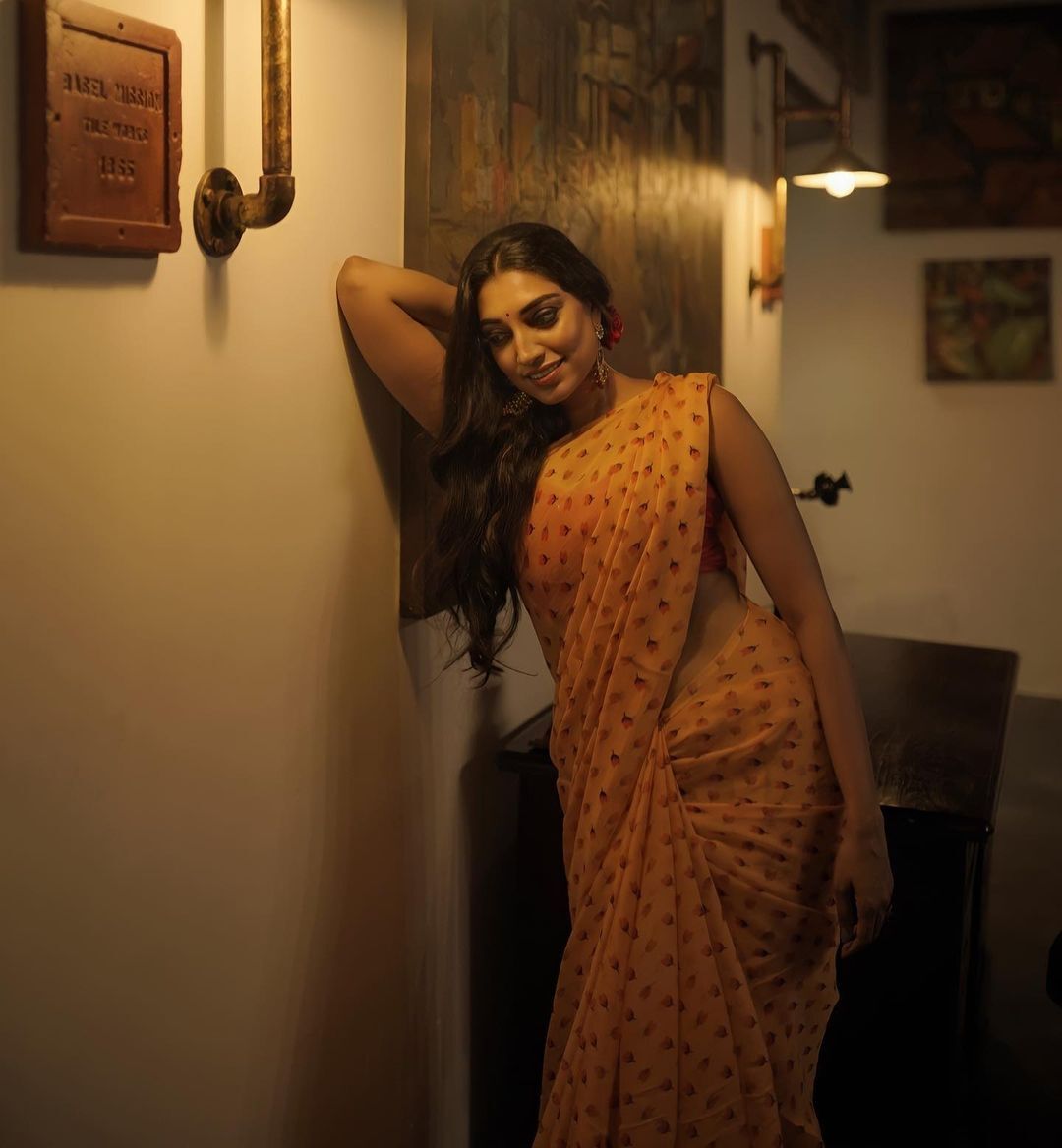 'നിങ്ങളെ പോലൊരു സുന്ദരിയെ ഒരു ബിഗ് ബോസ് സീസണും കണ്ടിട്ടില്ല'; നിങ്ങൾ പൊളിയാണ് റിതു 