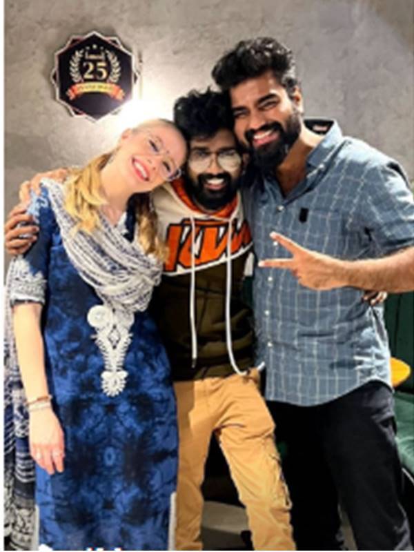 അപര്‍ണയ്ക്കും അശ്വിനും സര്‍പ്രൈസ് നല്‍കി റോബിന്‍; ഇത് പൊളിച്ചെന്ന് ആരാധകര്‍