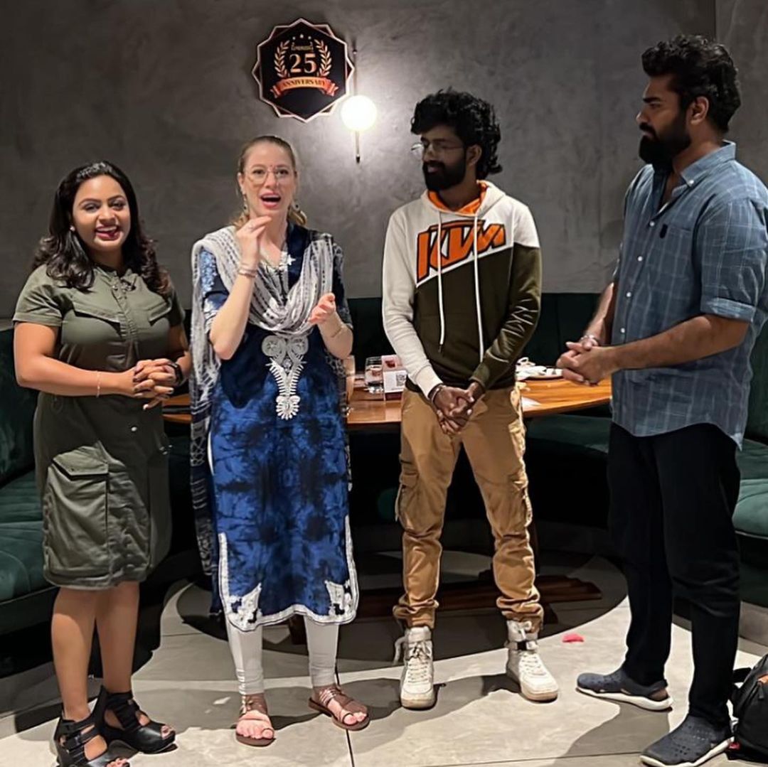 അപര്‍ണയ്ക്കും അശ്വിനും സര്‍പ്രൈസ് നല്‍കി റോബിന്‍; ഇത് പൊളിച്ചെന്ന് ആരാധകര്‍