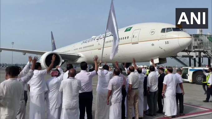 First flight with haj pilgrims to Madinah in Saudi Arabia departed from Kochi airport