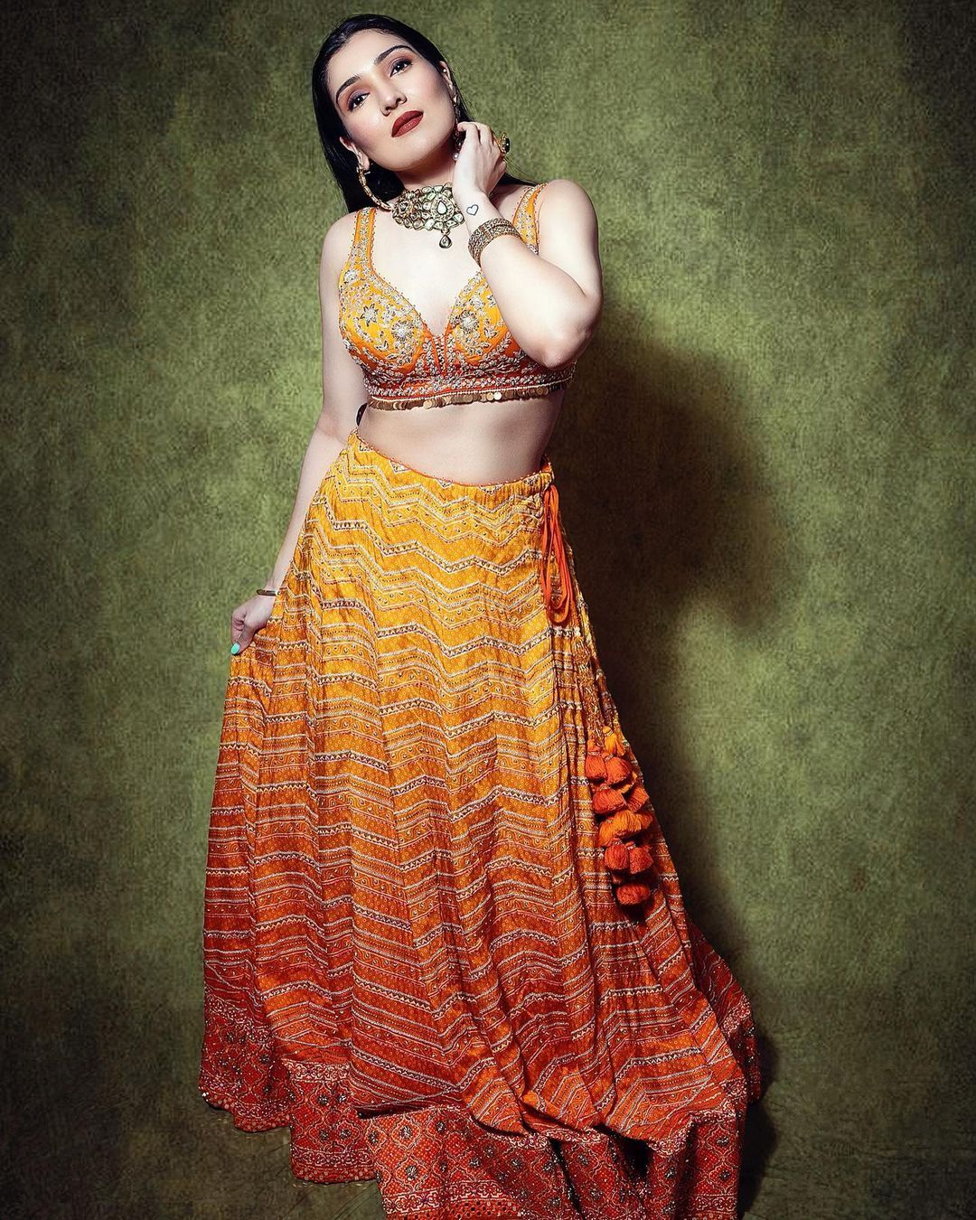 गोविंदा की बेटी Tina Ahuja की खूबसूरती के आगे बड़ी-बड़ी एक्‍ट्रेस हैं फेल, देखें हॉट फोटो 