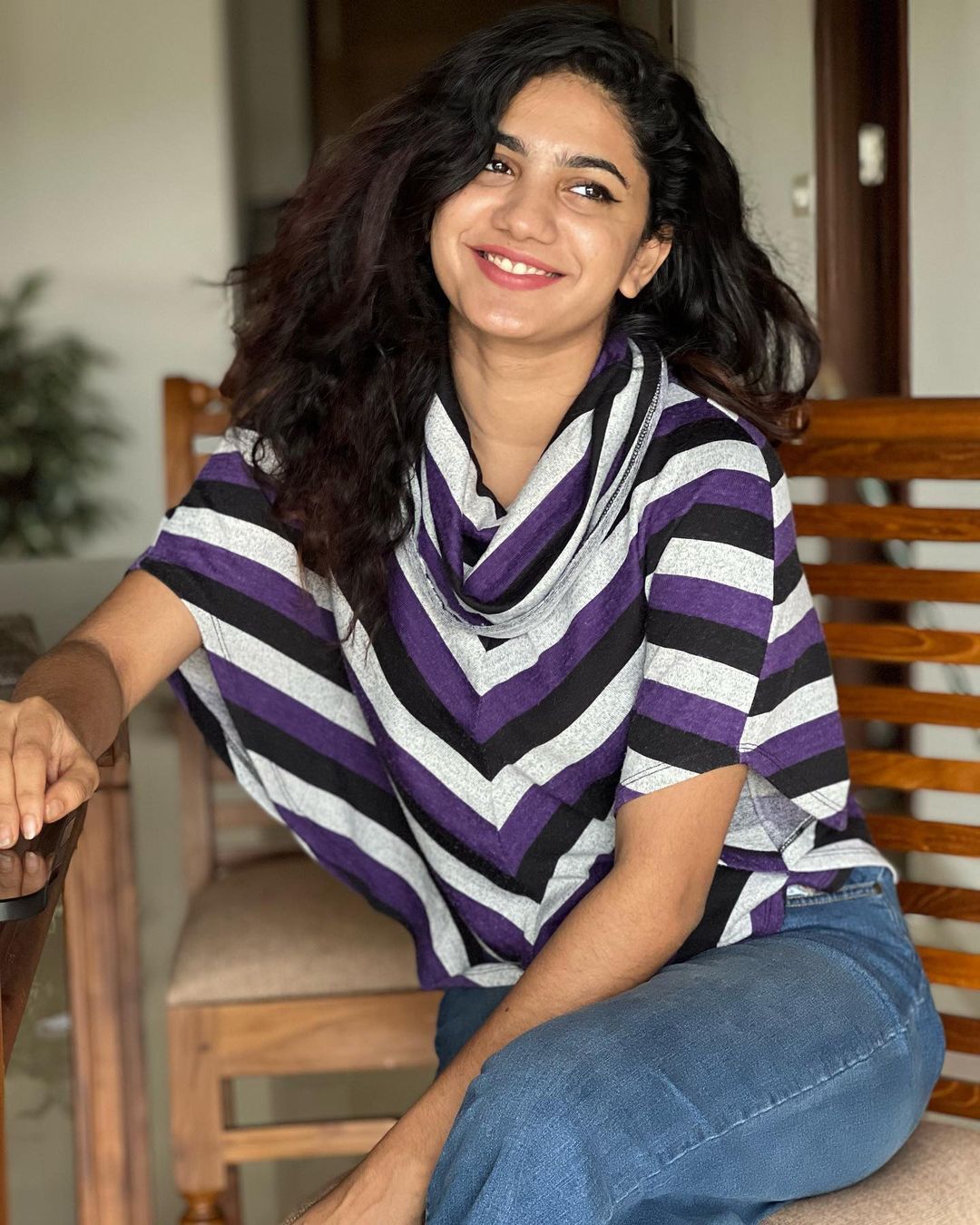 ഞാന്‍ മറക്കുകയില്ല, പൊറുക്കുകയില്ല; ചിരിമായാതെ ദീപ തോമസ്, പുത്തന്‍ ചിത്രങ്ങളിതാ