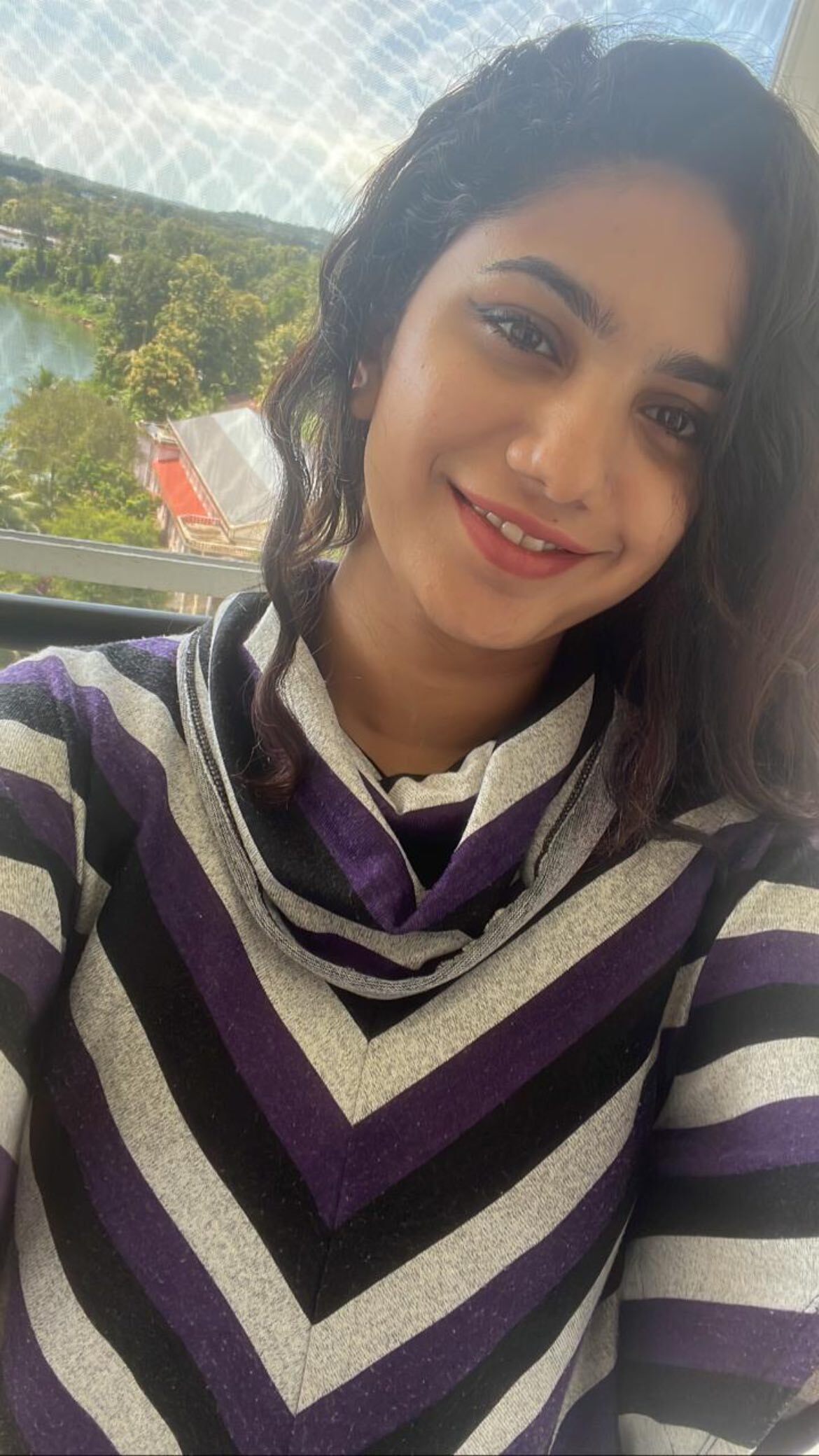 ഞാന്‍ മറക്കുകയില്ല, പൊറുക്കുകയില്ല; ചിരിമായാതെ ദീപ തോമസ്, പുത്തന്‍ ചിത്രങ്ങളിതാ