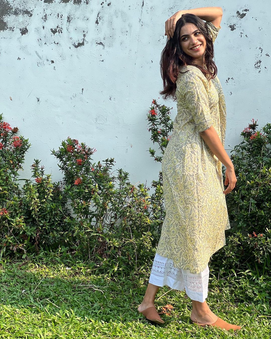 ഞാന്‍ മറക്കുകയില്ല, പൊറുക്കുകയില്ല; ചിരിമായാതെ ദീപ തോമസ്, പുത്തന്‍ ചിത്രങ്ങളിതാ