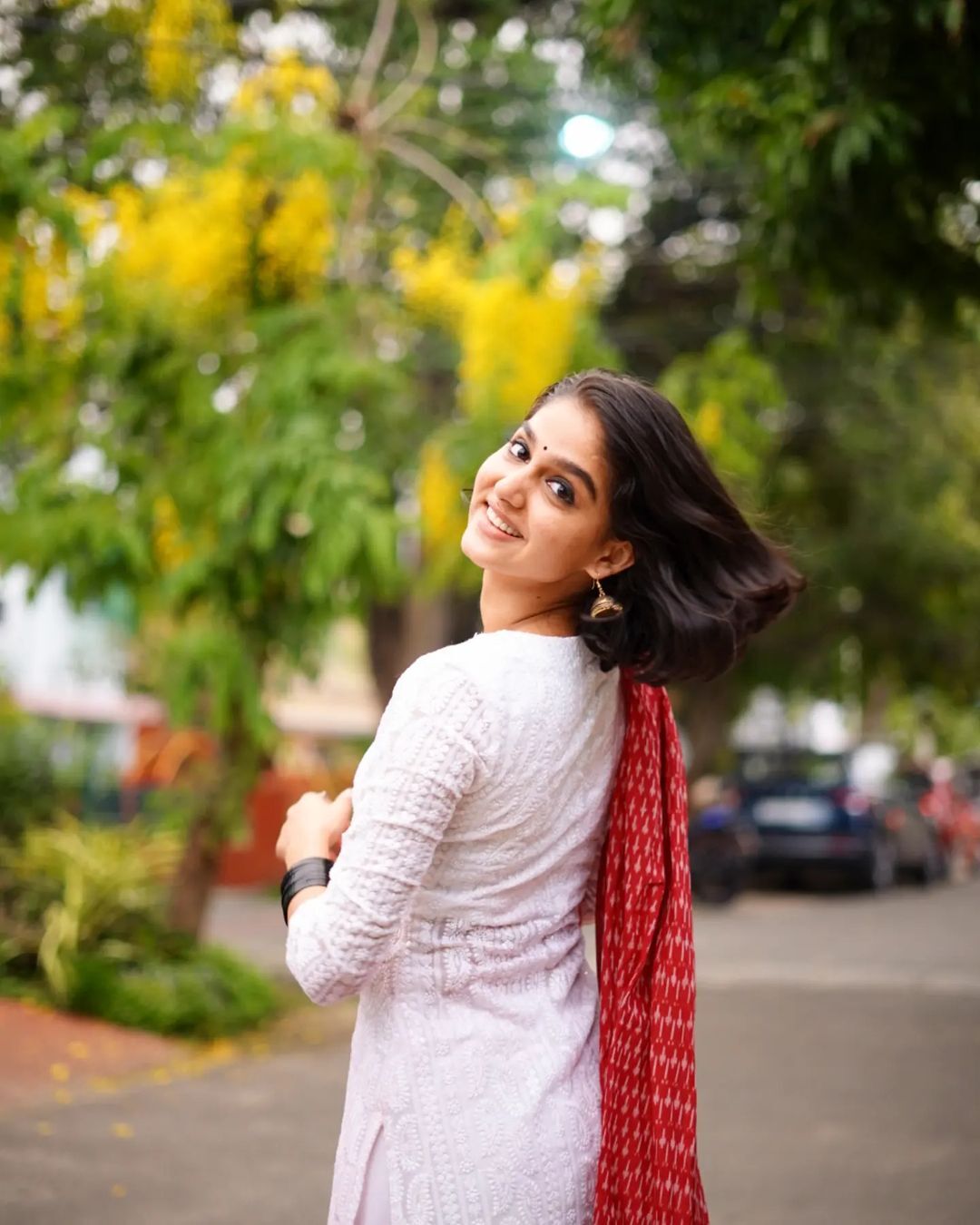 അനശ്വര... പുത്തന്‍ ലുക്കിലാണല്ലോ; ഫോട്ടോഷൂട്ട് പൊളിച്ചു, വൈറല്‍ ചിത്രങ്ങള്‍