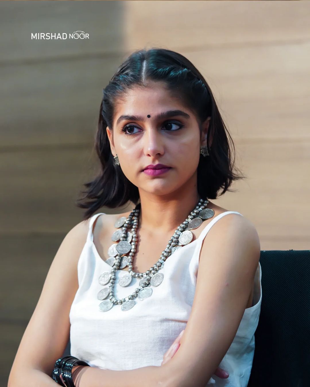 കട്ടകലിപ്പിലാണോ? ചിരിയും വശമുണ്ടല്ലേ... അനശ്വരയുടെ ഭാവപ്രകടനങ്ങൾ, വൈറൽ ചിത്രങ്ങൾ