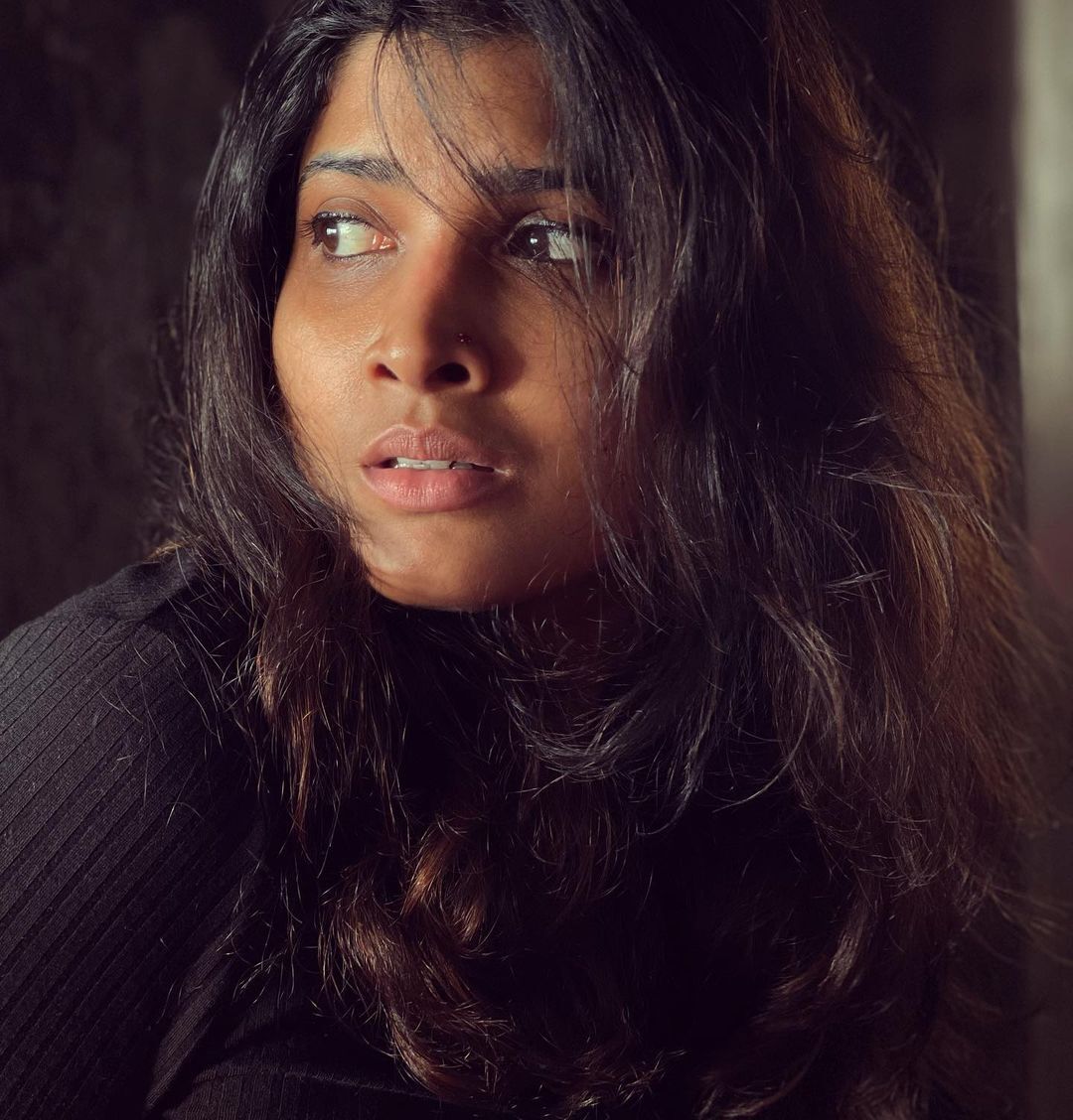 സ്വിം സ്യൂട്ടില്‍ നീരാടി ദിവ്യ പ്രഭ; ഗ്ലാമറസ് ലുക്ക് പൊളിച്ചെന്ന് ആരാധകര്‍, ചിത്രങ്ങള്‍ വൈറല്‍