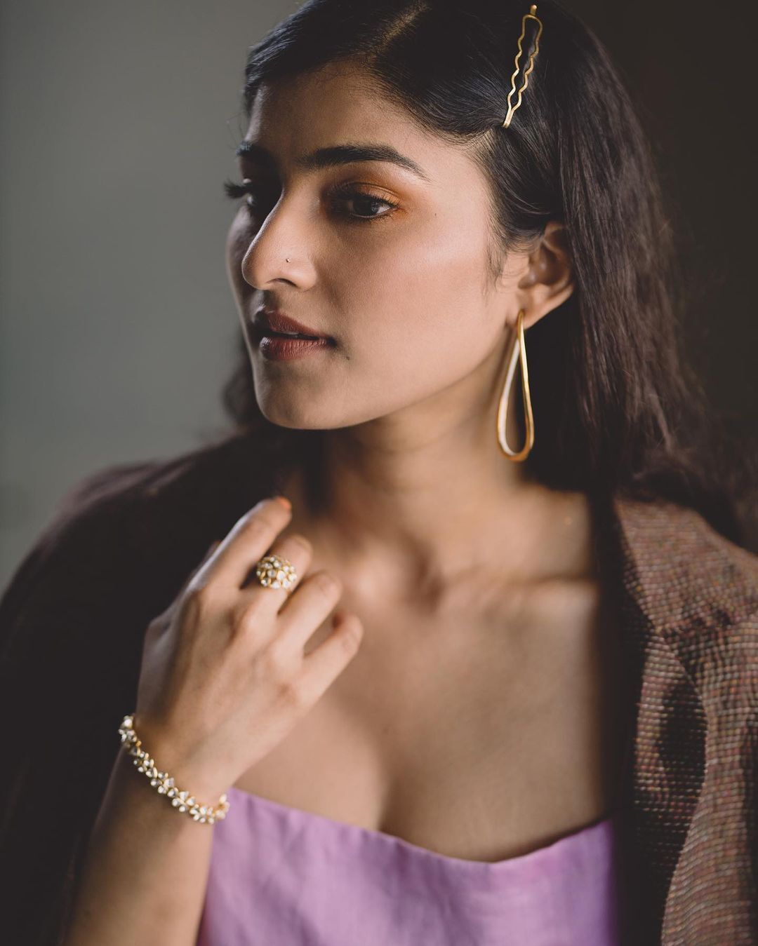 ഹോട്ട് എന്ന പറഞ്ഞാല്‍ ഇതാണ്; അടിപൊളി ഫോട്ടോഷൂട്ടുമായി ഗായത്രി അശോക്