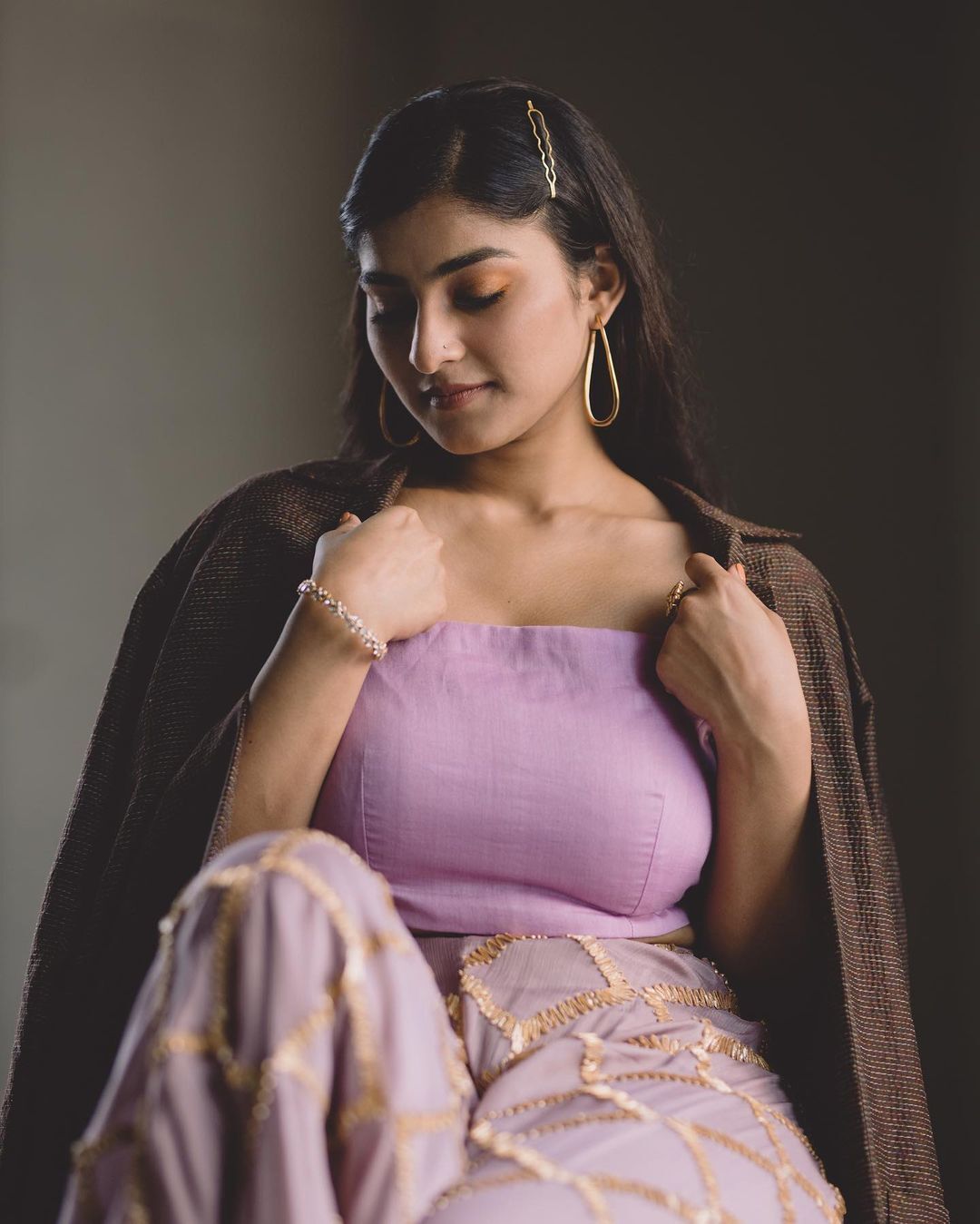 ഹോട്ട് എന്ന പറഞ്ഞാല്‍ ഇതാണ്; അടിപൊളി ഫോട്ടോഷൂട്ടുമായി ഗായത്രി അശോക്