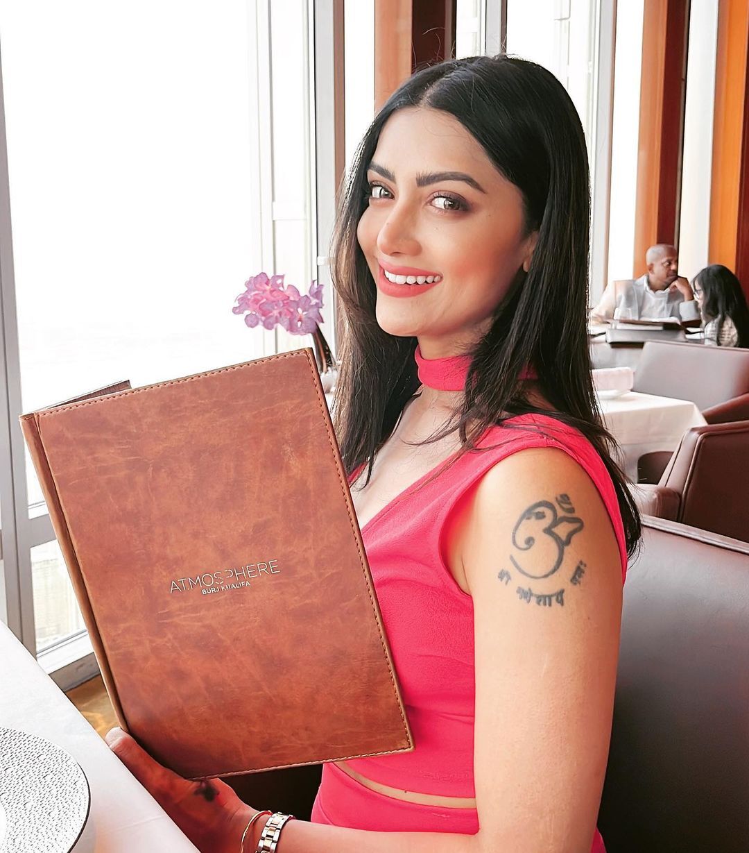 ഹോട്ട് ലുക്കിലാണല്ലോ മമ്ത; എന്തായാലും പൊളിച്ചു, വൈറല്‍ ചിത്രങ്ങള്‍