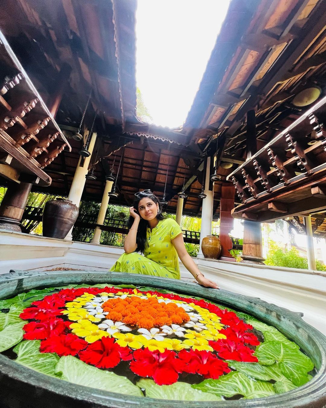 PHOTOS : ஆஹா.. பூக்களோடு பூவாக மாறிய ரித்திகா..  ரசிகர்களை மயங்க வைக்கும் கலக்கல் போட்டோஸ் இதோ!