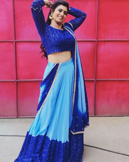 PHOTOS :  இந்த வயசிலும் அப்படியொரு போஸ்.. அழகை அள்ளிவீசும் கஸ்தூரி.. லேட்டஸ்ட் நச்  போட்டோஸ் இதோ!