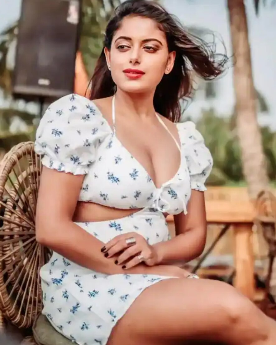 PHOTOS : வாவ்.. ரெட் கலர் உடையில் ஆளை மயக்கும் சினேகா பால்.. சூப்பர் நச் பிக்ஸ் இதோ! 