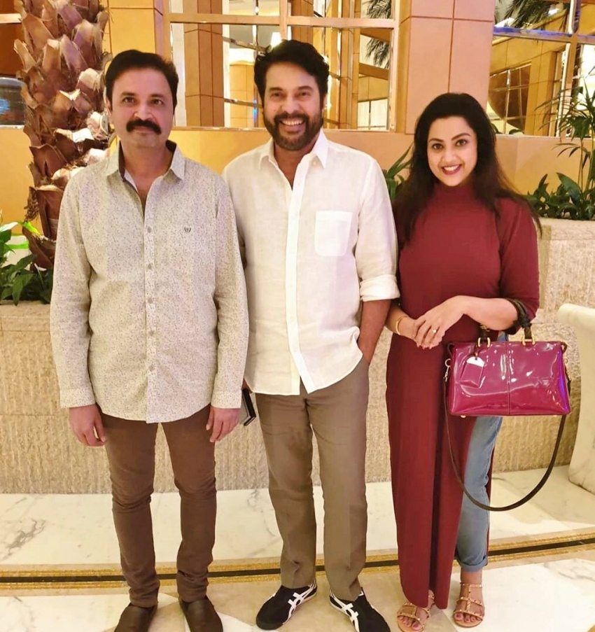 PHOTOS : ஸ்டார் நடிகை முதல் காதல் கணவர் வரை.. மீனாவின் திருமண புகைப்படங்கள்! 