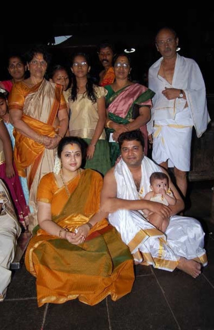 PHOTOS : ஸ்டார் நடிகை முதல் காதல் கணவர் வரை.. மீனாவின் திருமண புகைப்படங்கள்! 