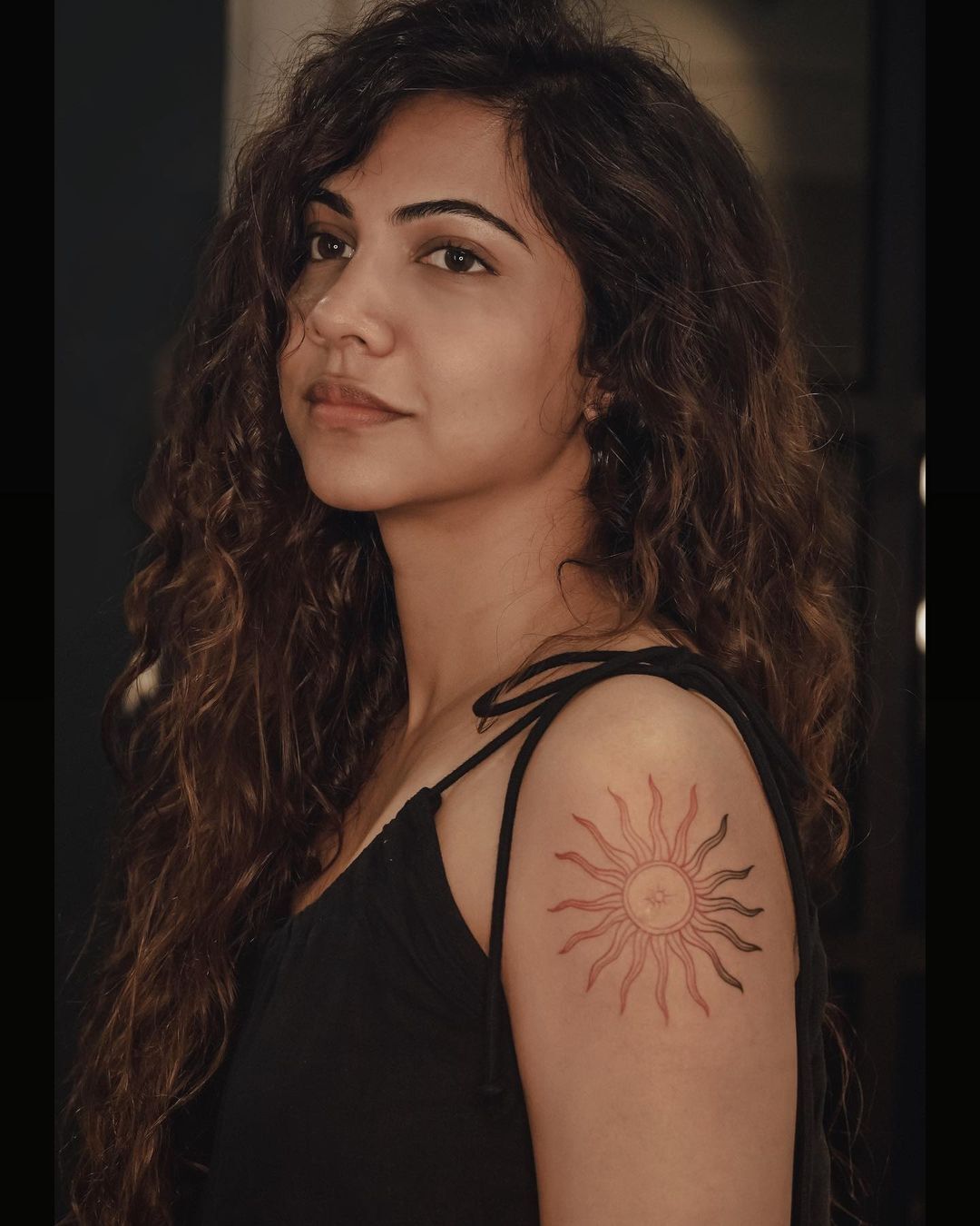 മ് മഴ...മഴച്ചിത്രം പങ്കുവെച്ച് മഡോണ