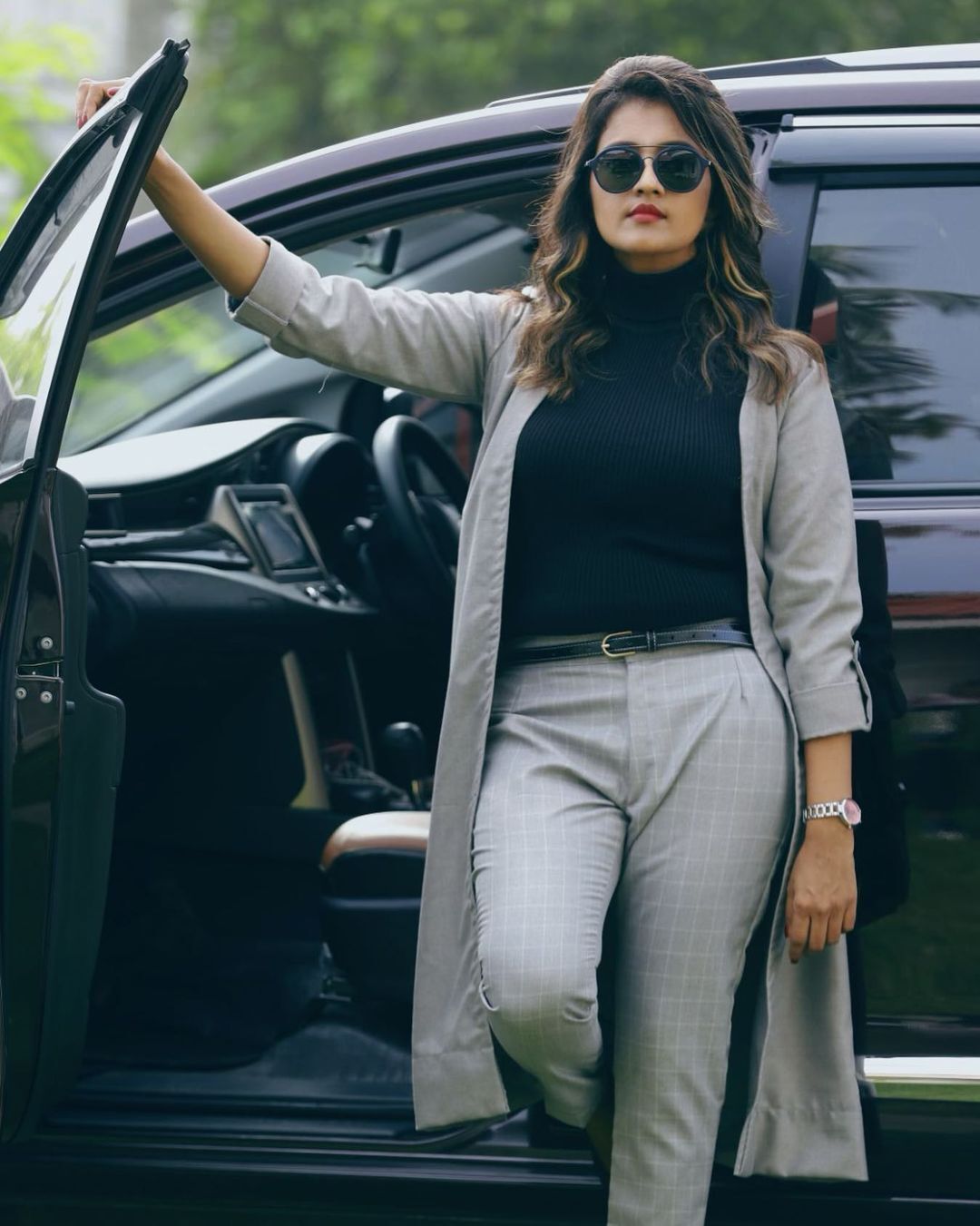 ഇത് ഞങ്ങടെ പ്രിയങ്ക തന്നാണോ.....കണ്ണുതള്ളി ആരാധകർ