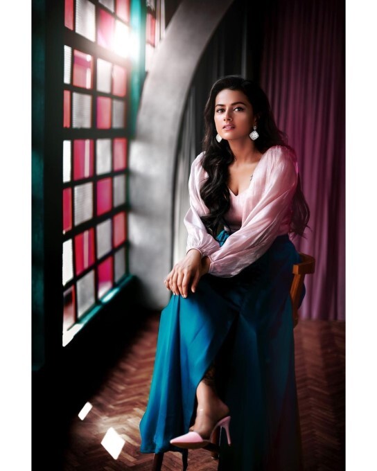 Sandalwood Actress Shraddha Srinath Latest Photoshoot