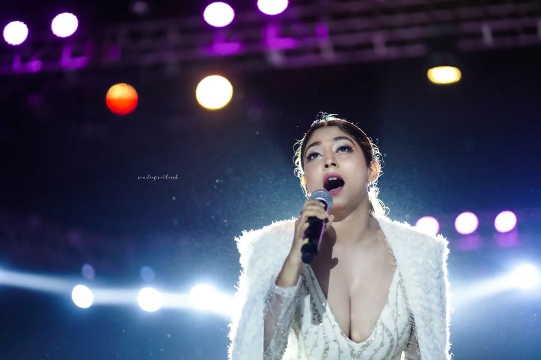 'എന്നിട്ടും ദേഷ്യവും സങ്കടവും അസൂയയും കുശുമ്പുമൊക്കെ കാണിച്ചിരുന്നു താനും', അഭയയുടെ ചിത്രങ്ങൾ വൈറൽ