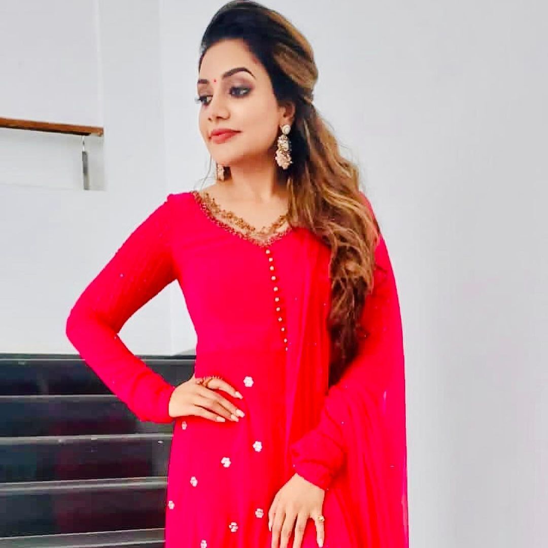 ആഹാ ഇതാരാ നമ്മടെ റിമിയല്ലേ? ആരാധകർ പോലും ഞെട്ടിയ ഗായിക റിമി ടോമിയുടെ ചിത്രങ്ങൾ ഇവ 