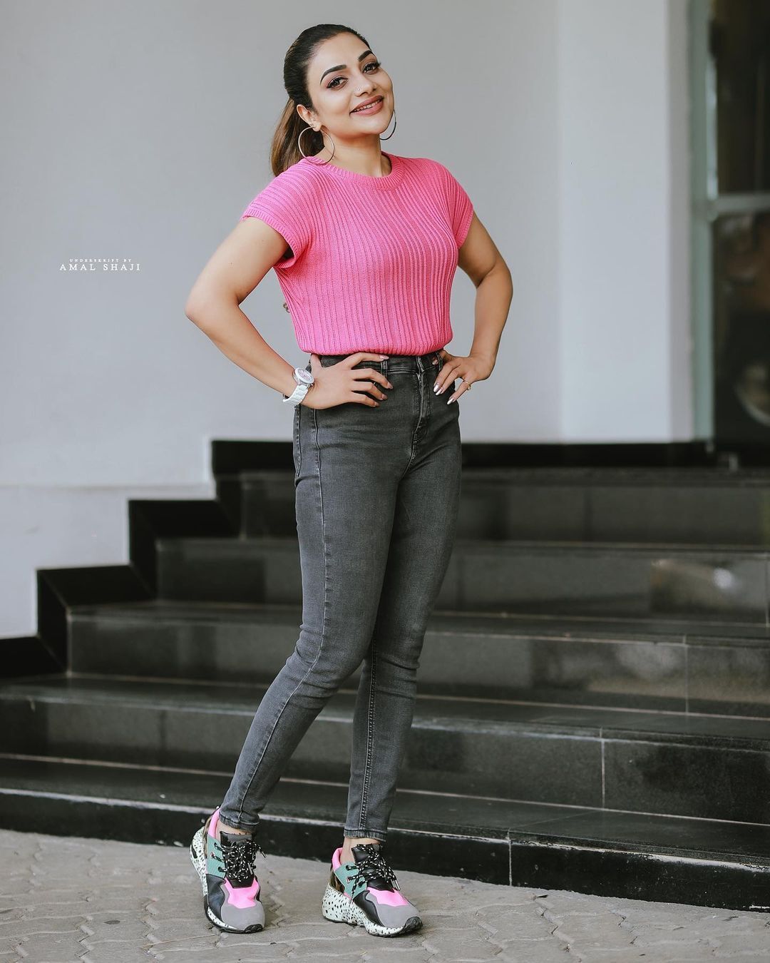 ആഹാ ഇതാരാ നമ്മടെ റിമിയല്ലേ? ആരാധകർ പോലും ഞെട്ടിയ ഗായിക റിമി ടോമിയുടെ ചിത്രങ്ങൾ ഇവ 