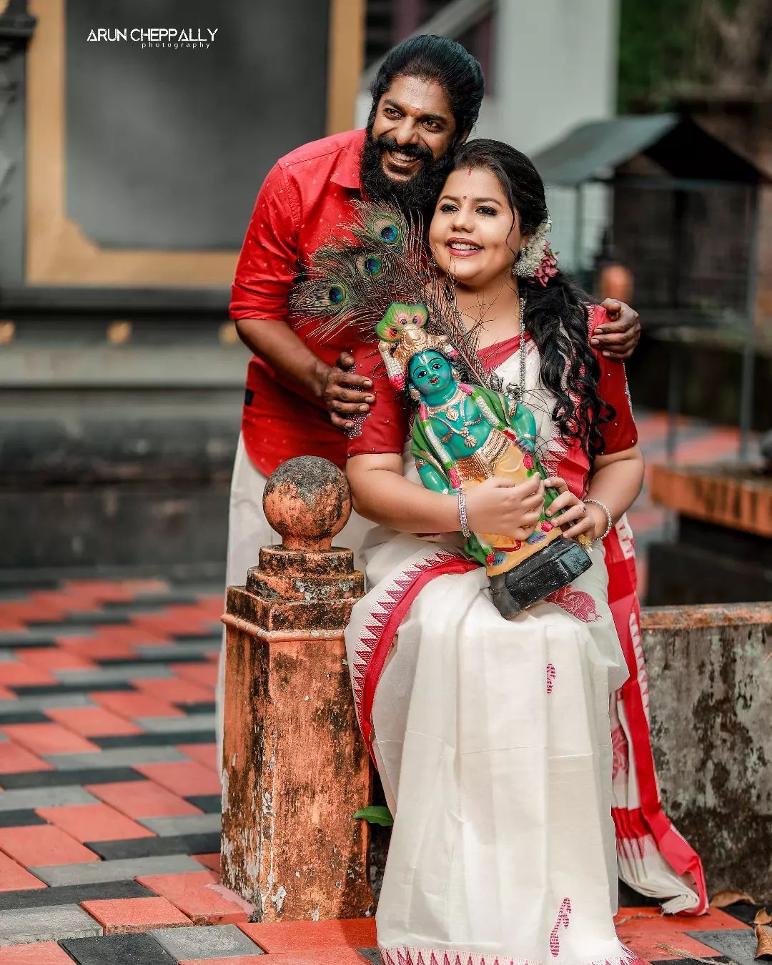 മുടി  പിന്നിക്കെട്ടി ചന്ദനക്കുറിയും കുങ്കുമ പൊട്ടും ..ആരു നീ സുന്ദരീ...പുതിയ ചിത്രവുമായി സ്‌നേഹ