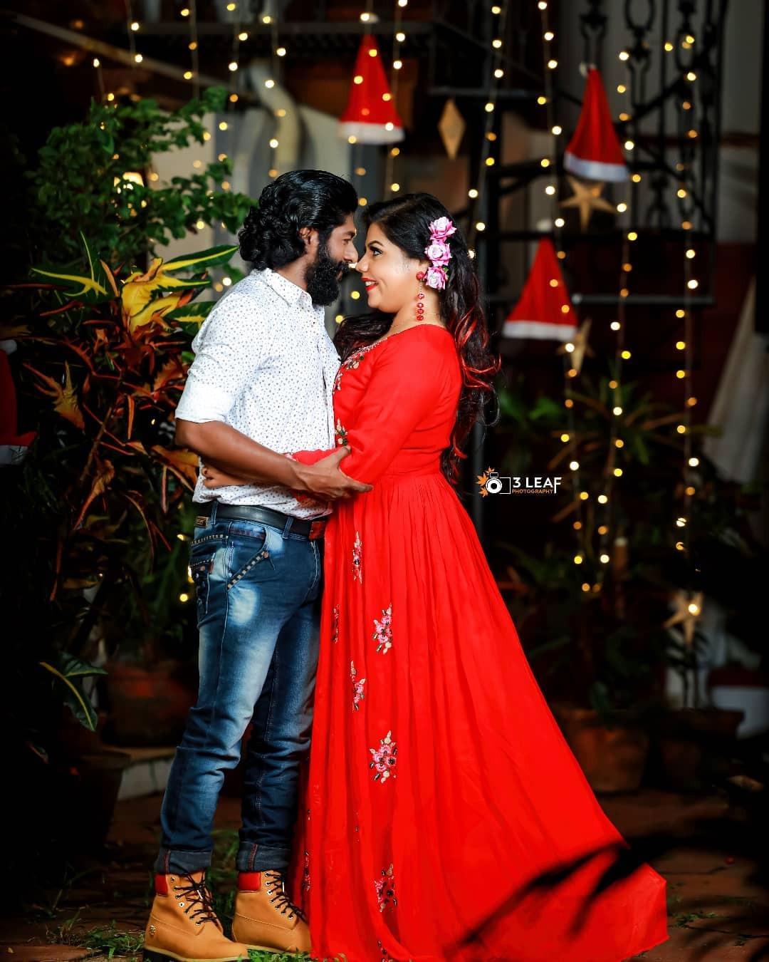  നിങ്ങളിങ്ങനെ പ്രണയിച്ച് പ്രണയിച്ച് അടിച്ചുപൊളിക്കൂന്നേ... പുതിയ ചിത്രങ്ങളുമായി സ്‌നേഹ ശ്രീകുമാര്‍