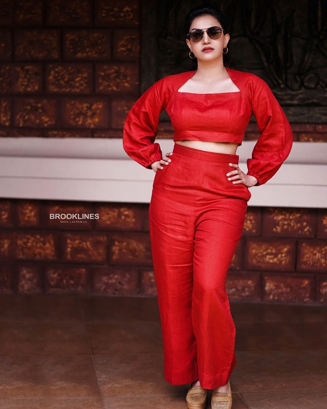 ഒരു ചന്തമൊക്കെയുണ്ട്, ഞങ്ങള്‍ക്ക് ഇഷ്ടായി; ഹണി..സാരിയില്‍ വന്നാല്‍ പൊളിയല്ലേയെന്ന് ആരാധകര്‍ 