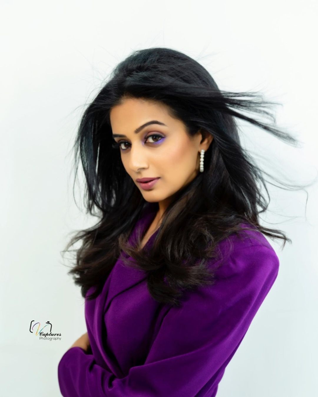 ഈ നിൽപ്പു കണ്ട് ആരാധക ലോകം ഞെട്ടി; ട്രെന്ഡിയായി നടി പ്രിയാ മണി