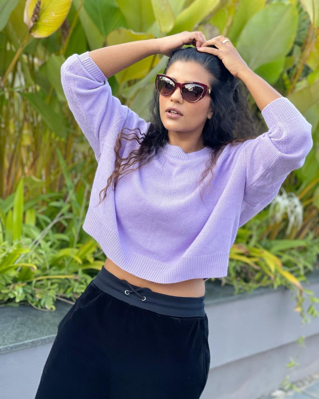 വമ്പന്‍ മേക്കോവറില്‍ ഐശ്വര്യ രാജേഷ്; നിങ്ങള്‍ പണ്ടേ പൊളിയാണെന്ന് ആരാധകര്‍