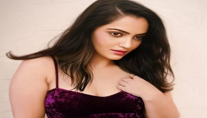 फिल्म 'ये दिल आशिकाना' की एक्ट्रेस की हो गई है ऐसी हालत, 20 साल बाद दिखाया ऐसा लुक