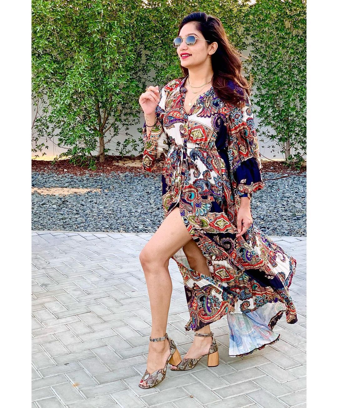  'ലാലേട്ടാ ഇപ്പോ ശരിയാക്കി തരാം';ആര്യ ഈസ് എക്സ്പ്രഷൻ ക്വീൻ..വൈറൽ ചിത്രങ്ങൾ