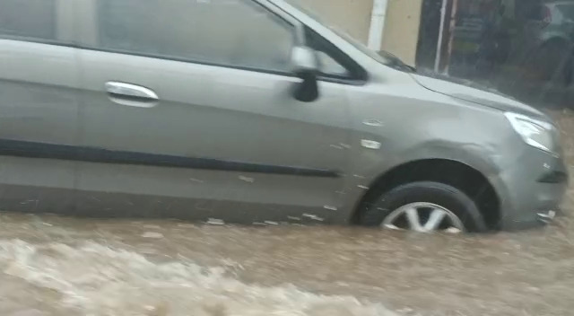 ଅସରାଏ ବର୍ଷାରେ ବୁଡିଲା ଭୁବନେଶ୍ୱର, ରାସ୍ତା ଲହଡ଼ି ଭାଙ୍ଗିଲା ପାଣି 