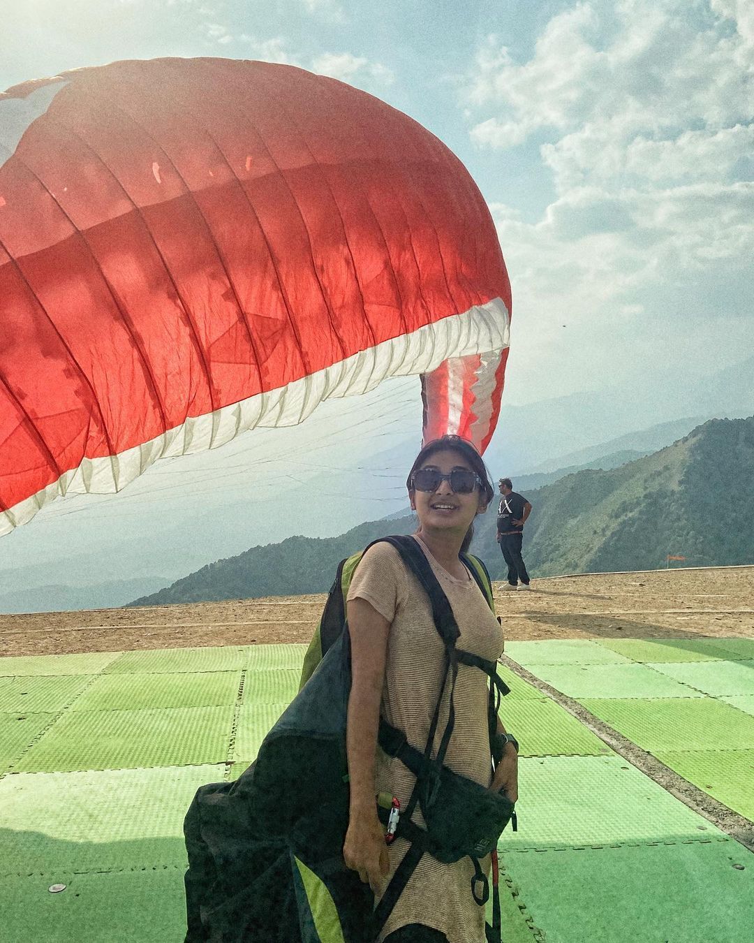 പല വേഷത്തില്‍, പല നിറത്തില്‍ നിറഞ്ഞാടി എസ്തർ: വൈറലായി പുത്തന്‍ ചിത്രങ്ങള്‍