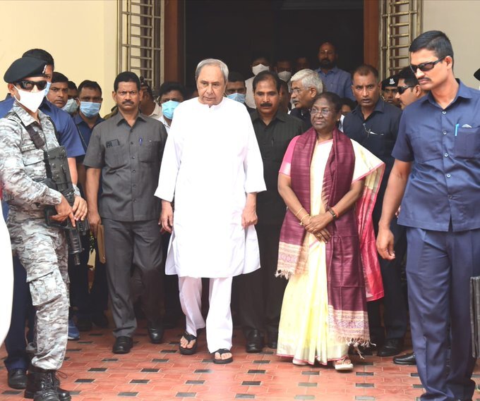 ନବୀନ ନିବାସରେ ମଧ୍ୟାହ୍ନ ଭୋଜନ କଲେ ରାଷ୍ଟ୍ରପତି ପ୍ରାର୍ଥୀ ଦ୍ରୌପଦୀ ମୁର୍ମୁ 