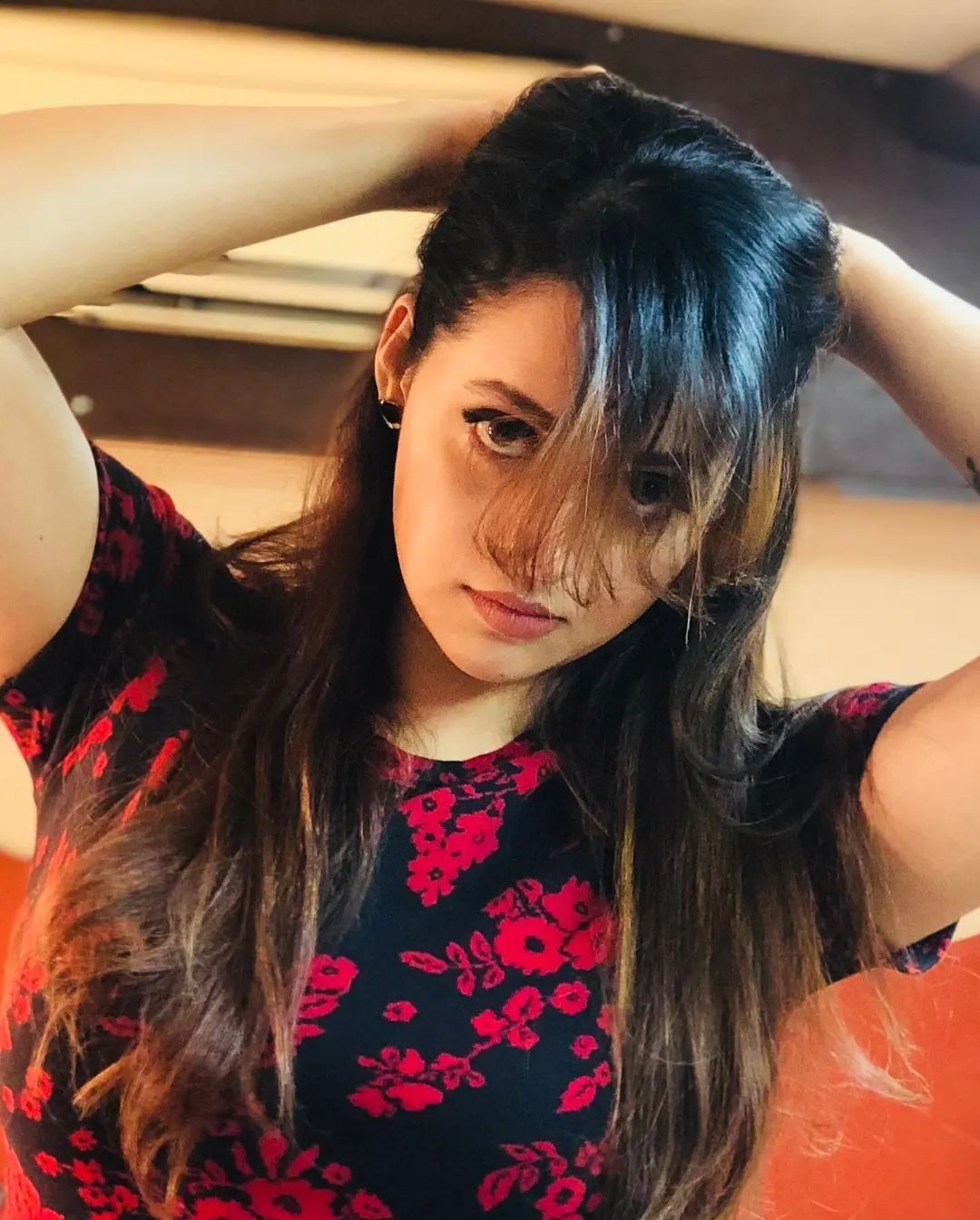   മഞ്ജു മാറ്റിപിടിച്ച ലുക്ക് ഭാവന ഏറ്റെടുത്തോ? ഇവിടെ ഏത് ലുക്കും വഴങ്ങുമല്ലോ..പൊളി ചിത്രങ്ങൾ