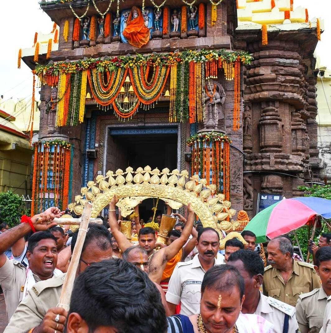 ଫଟୋରେ ମହାପ୍ରଭୁଙ୍କ ସୁନାବେଶ ପ୍ରସ୍ତୁତି... 