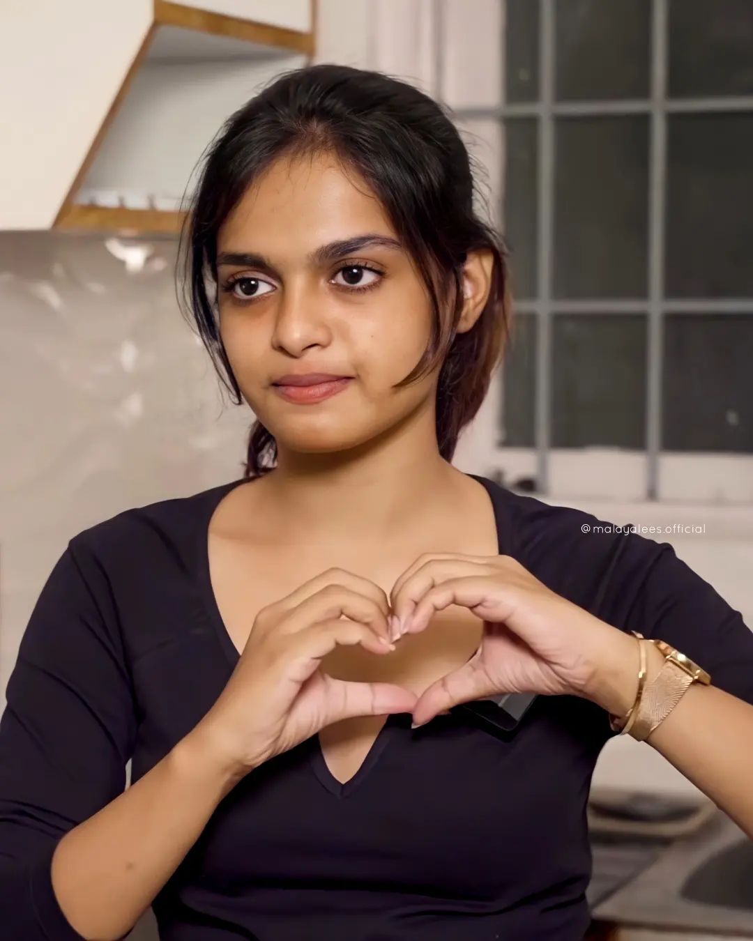 അയ്യോ.. നമ്മുടെ സ്റ്റെഫി കൊച്ച് തന്നേയല്ലേ ഇത്; വൈറലായി ഗോപിക രമേശിന്റെ പുതിയ ചിത്രങ്ങള്‍